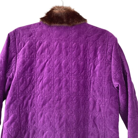 Liz Claiborne Womens Quilted Jacket Coat Size Medium Velvet Purple Faux Fur Trim - Picture 6 of 9